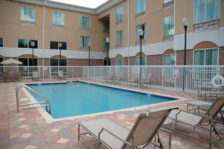 Express & Jacksonville North-fernandina By Ihg Yulee